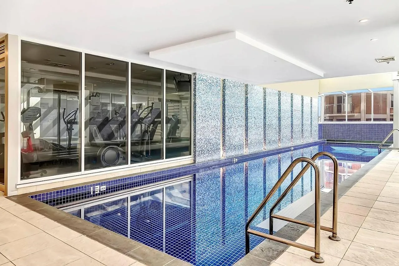 Appartamento Waterfront Resort-Style Living At Glenelg Beach Adelaide